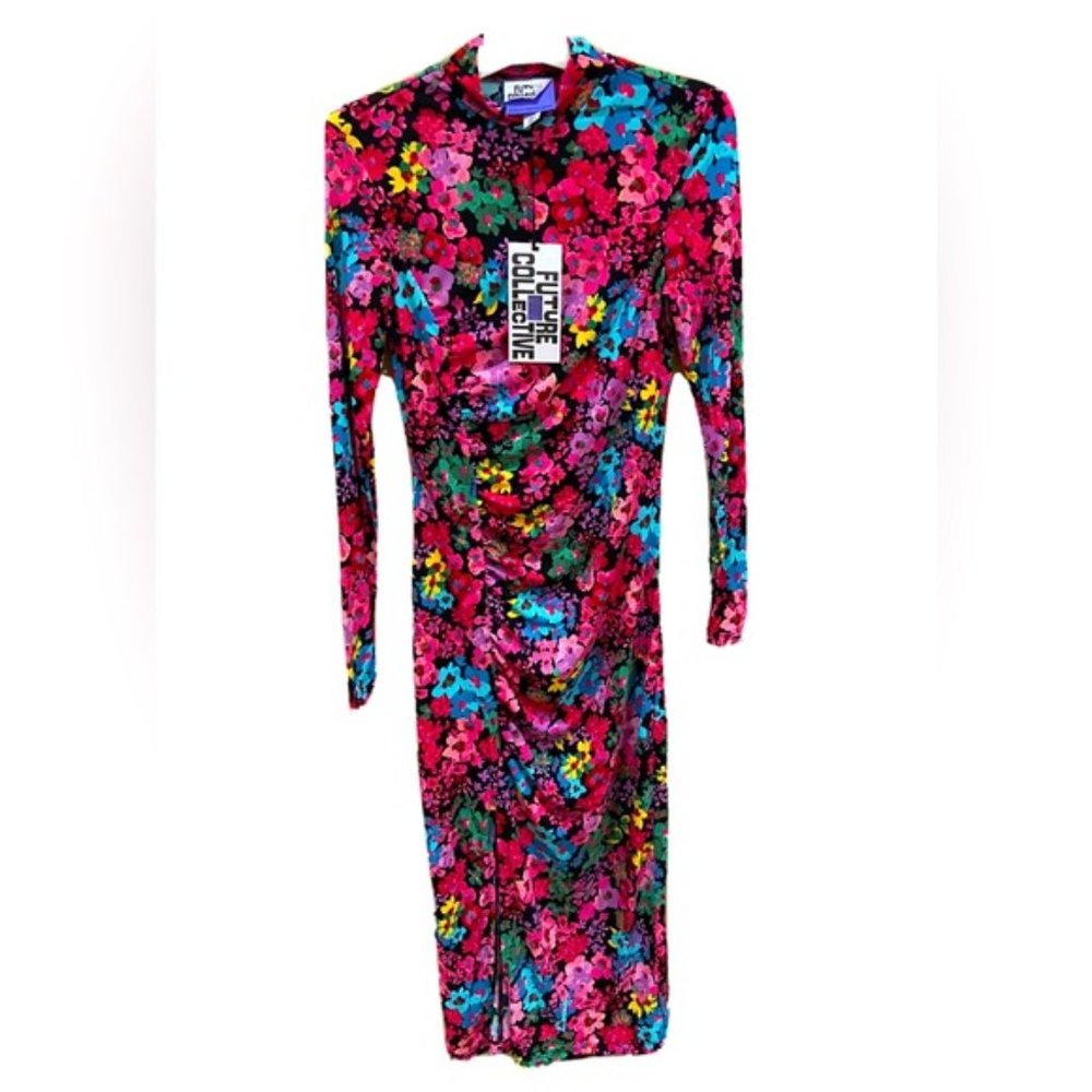 🔖 FUTURE COLLECTIVE Kahlana Barfield Brown Mock Neck Long Sleeve Floral Dress